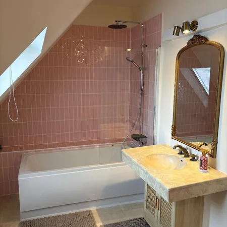 Great Free Parking *